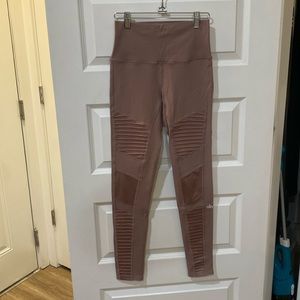 ALO Yoga Leggings